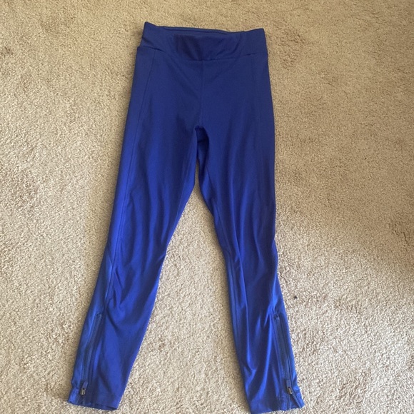 Blue fabletics leggings - Picture 4 of 5